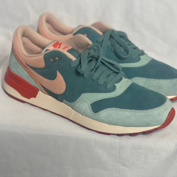 *ORIGINAL RELEASE* SIZE 12 - NIKE AIR ODYSSEY "LTR GREEN HAZE" 2015 *RARE FIND* - Picture 1 of 16